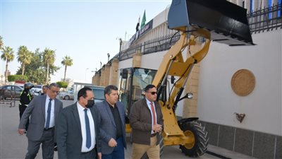 محافظ الدقهلية يشهد تسليم الدفعة الخامسة من معدات تحسين البيئة | صور 