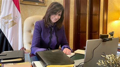 نبيلة مكرم تعلن ضم برنامج 