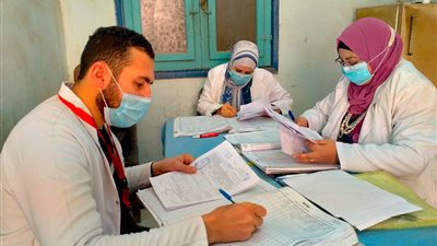 صحة الشرقية توقع الكشف الطبي على 1519 مواطنا في العلاقمة