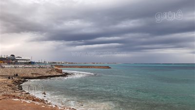 نشاط للرياح وغيوم وانخفاض درجات الحرارة على مرسى مطروح | صور