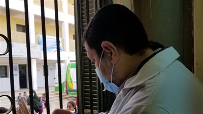 صحة المنيا تنفذ قافلة طبية بقرية طهنا الجبل 
