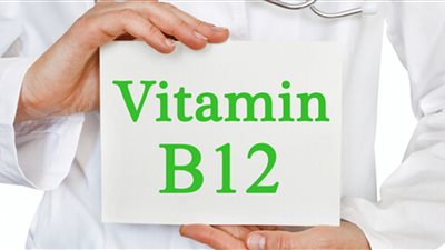 أعراض نقص فيتامين ب 12.. وقائمة بالأطعمة الغنية به 