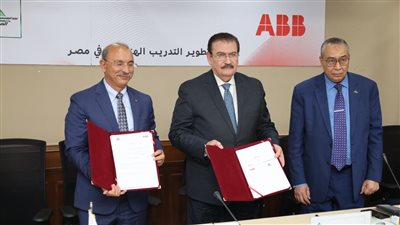 لتأهيل وتدريب الأعضاء.. نقابة المهندسين توقع بروتوكول تعاون مع ABB العالمية|صور