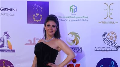 بالصور.. انتهاء فعاليات الريد كاربت وبدء حفل افتتاح مهرجان أسوان