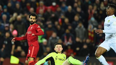 محمد صلاح يقود ليفربول للفوز على ليدز 0/6 ويقلص الفارق مع السيتي لـ3 نقاط
