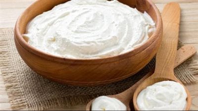 2 كوب زبادي لطفلك باليوم تقوي مناعته وتساعد في نموه