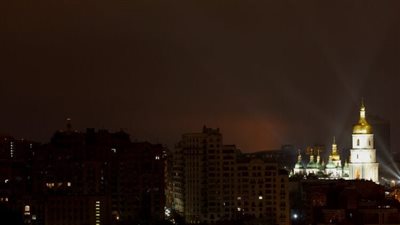 روسيا تبدأ الغزو الشامل لأوكرانيا.. والرئيس زيلينسكي: نحن أقوياء وسننتصر