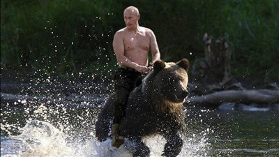 جده طباخ وقضى ثلثي حياته بالكرملين.. هكذا احتفل بوتين بعيد ميلاده الـ 70 وسط التلويح بالحرب النووية