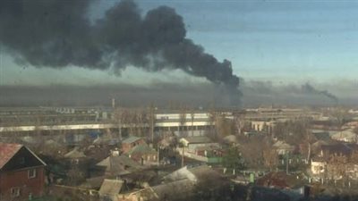 سلاح الجو الروسي يقصف مطارا عسكريا ومدينة بالقرب من كييف | فيديو 