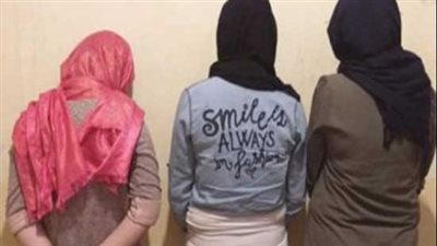 بأسلوب المغافلة.. ضبط عصابة نسائية لسرقة الفيزا كارد من المواطنين بعابدين