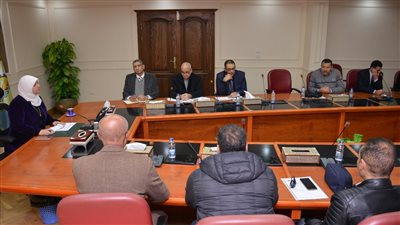 نائب محافظ مطروح توجه بالانتهاء من إجراءات المنطقة الحرفية| صور