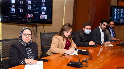 وزيرة الهجرة تعقد اجتماعا مع ممثلين عن الجالية والطلبة المصريين بأوكرانيا