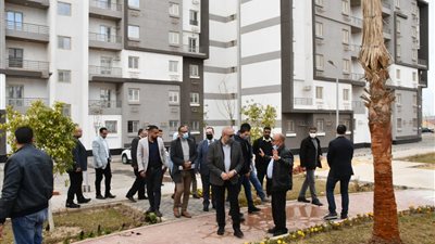 وزير الإسكان يتفقد المشروعات السكنية بأكتوبر| صور
