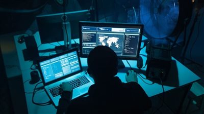 أوكرانيا تدعو قراصنة سريين إلى مواجهة روسيا