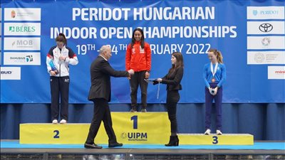 وزير الرياضة يهنئ سلمى أيمن لحصدها ذهبية الخماسي الحديث