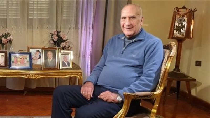 أحمد مصطفى 