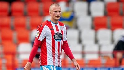 لاعب بالدوري الإسباني يترك فريقه للتطوع في الجيش الأوكراني