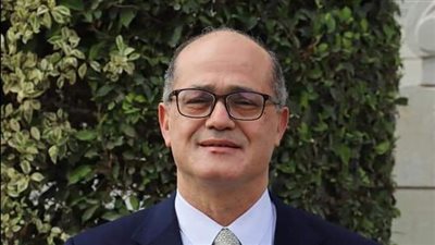 مكتب رعاية المبعوثين بجامعة عين شمس يتواصل مع البعثة الدبلوماسية المصرية بأوكرانيا