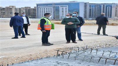 السيسي يناقش العاملين بشأن تفاصيل الخطوات التنفيذية الجارية لأعمال إنشاء محور حسب الله الكفراوي