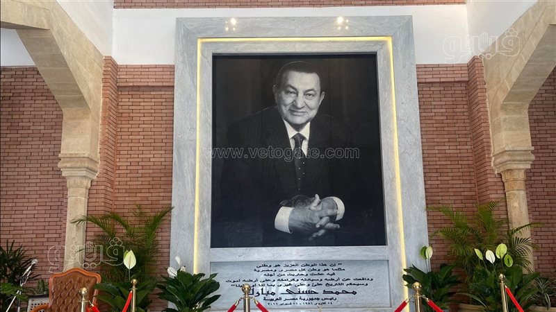 الرئيس الأسبق محمد