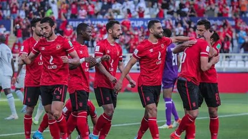 لاعبو الأهلي