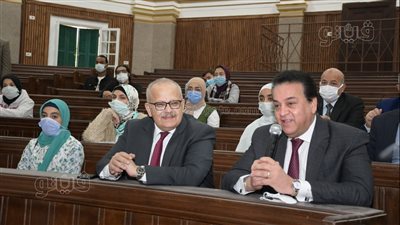 وزير التعليم العالي: إتاحة الجرعة المُعززة للتطعيم ضد فيروس كورونا للطلاب