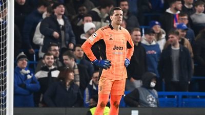 حارس برشلونة الجديد: التدخين جزء من حياتي الشخصية ولا يؤثر على أدائي في الملعب