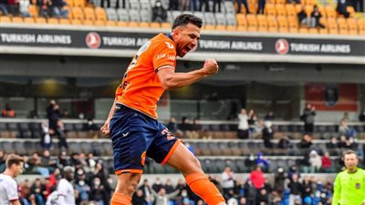 قبل مواجهة السنغال.. تريزيجيه أساسيا مع باشاك شهير في الدوري التركي