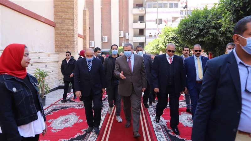 وزير القوى العاملة