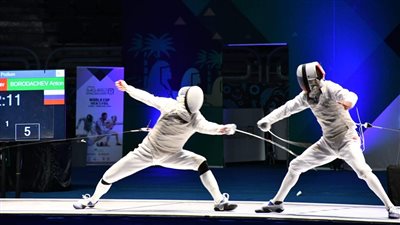 روسيا تتوج بذهبية وفضية الفردي لكأس العالم لسلاح الشيش رجال بالقاهرة