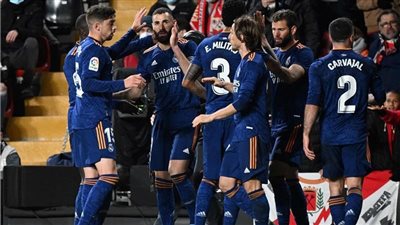 أبرزها قمة ريال مدريد وباريس سان جيرمان.. موعد مباريات اليوم والقنوات الناقلة