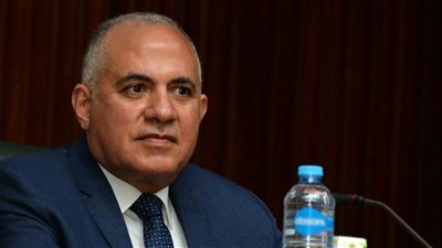 وزير الري يتابع موقف دراسات الخطة البحثية بالمركز القومي لبحوث المياه