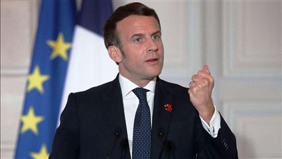ماكرون: ديمقراطيتنا مهددة وعلينا وقف الاعتماد على الطاقة الروسية