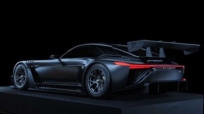 لكزس تستعير عناصر تصميم GR GT3 في تطوير السيارة آر سي