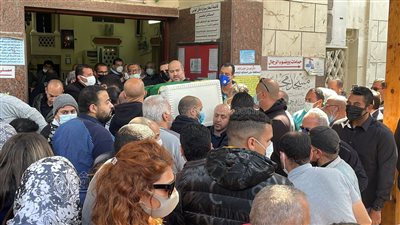 لحظة تشييع جثمان جالا فهمي من مسجد مصطفى محمود | فيديو وصور