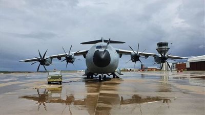 الناتو يرسل طائرة معدات عسكرية إلى ليتوانيا لدعم أوكرانيا 