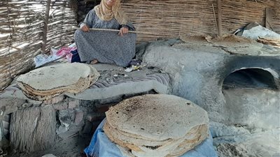 بعد أن أصبح لها مشاهير على الفيس.. كيف تحقق ربحا من مشروع تصنيع المخبوزات الريفية