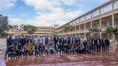 اتفاقية شراكة لتدريب طلبة المعهد الصناعي الإيطالي على خدمات التعهيد التكنولوجية 