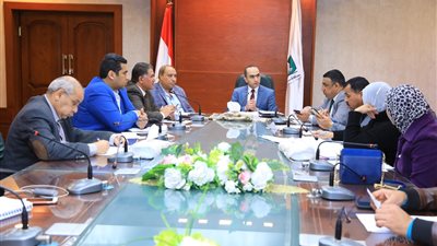 نائب محافظ سوهاج يترأس اللجنة العليا لضبط منظومة التراخيص