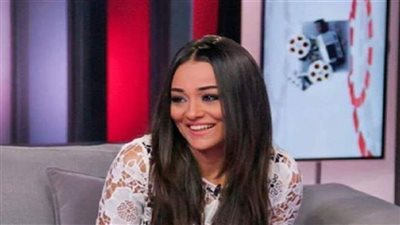 راندا البحيري تنصح جمهورها: ما تدخلوش عيالكم معهد الفنون المسرحية