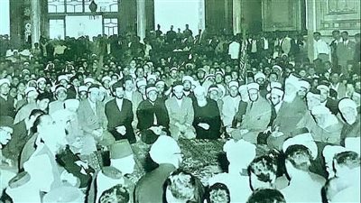 صورة نادرة تكشف احتشاد الطرق الصوفية لنصرة الجزائريين ضد فرنسا عام 1956