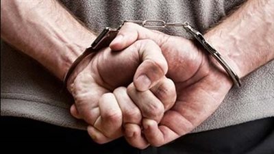 القبض على المتهمين بهتك عرض طالبة صيدلة أعلى سطح عقار بأكتوبر