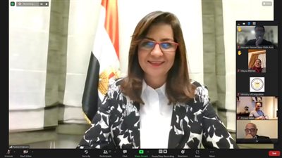 وزيرة الهجرة تعقد لقاءا مع عدد من أعضاء الجالية المصرية بالدنمارك