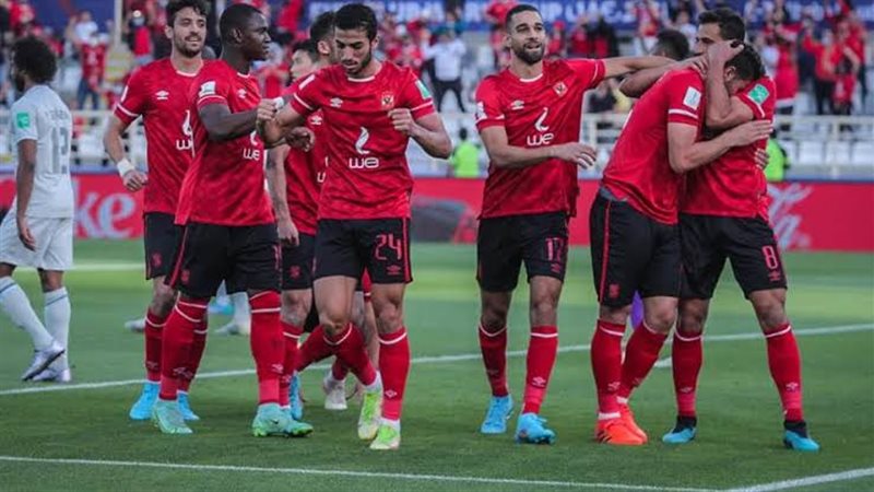 لاعبو الأهلي