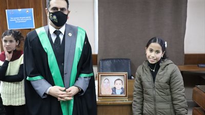 الإنسانية تحكم.. 