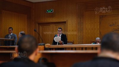 تأجيل محاكمة بديع ومحمود عزت بـ