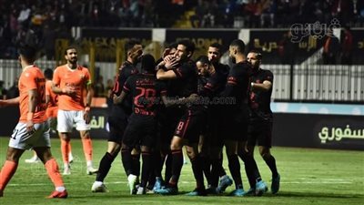 60 دقيقة.. الأهلي يبحث عن الهدف الرابع أمام فاركو ودخول بيرسي تاو