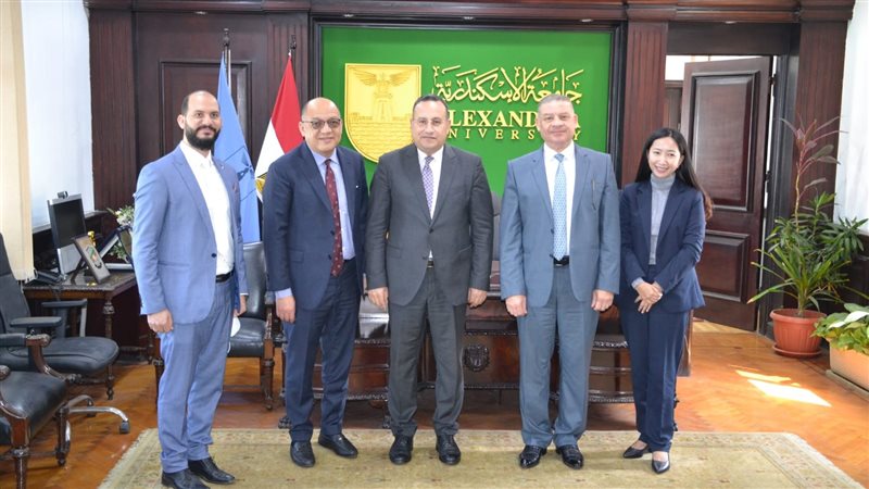 رئيس جامعة الإسكندرية