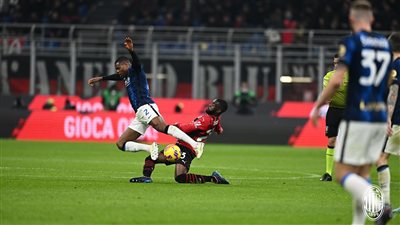 ميلان يتعادل سلبيا مع إنتر في ذهاب نصف نهائي كأس إيطاليا