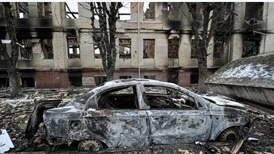 قصف روسي على ضواحي كييف.. والهجوم يقترب من مطار العاصمة